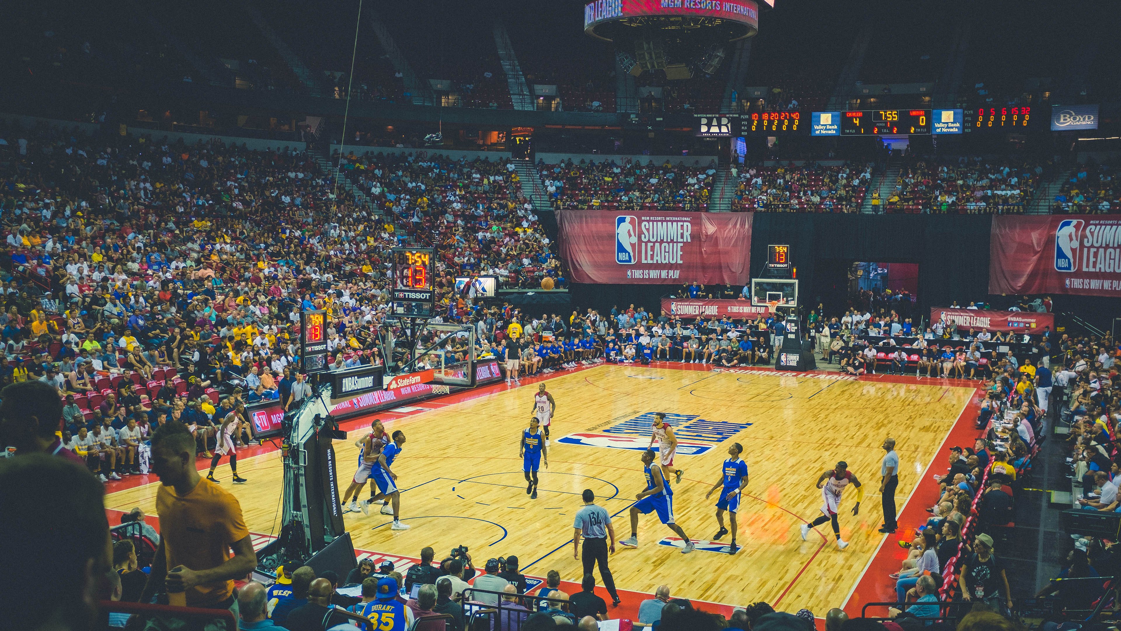 乐鱼体育 官方平台-勇士队准备向三连冠发起冲击，勇士队w